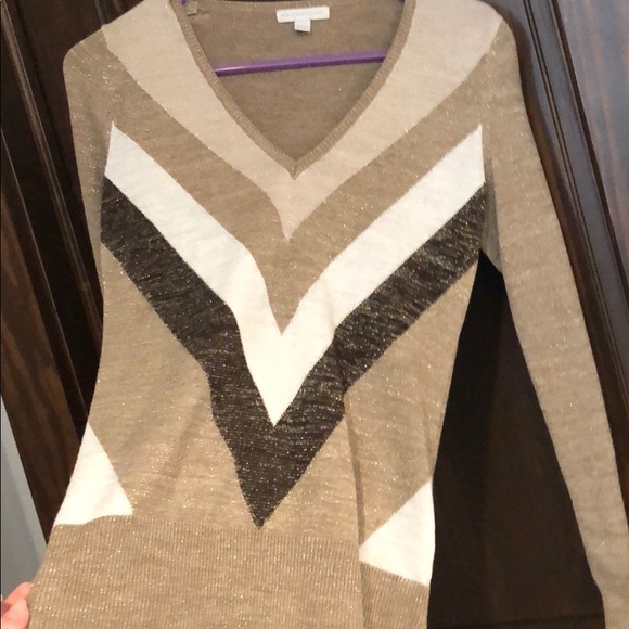 Too small - Picture 2 of 4